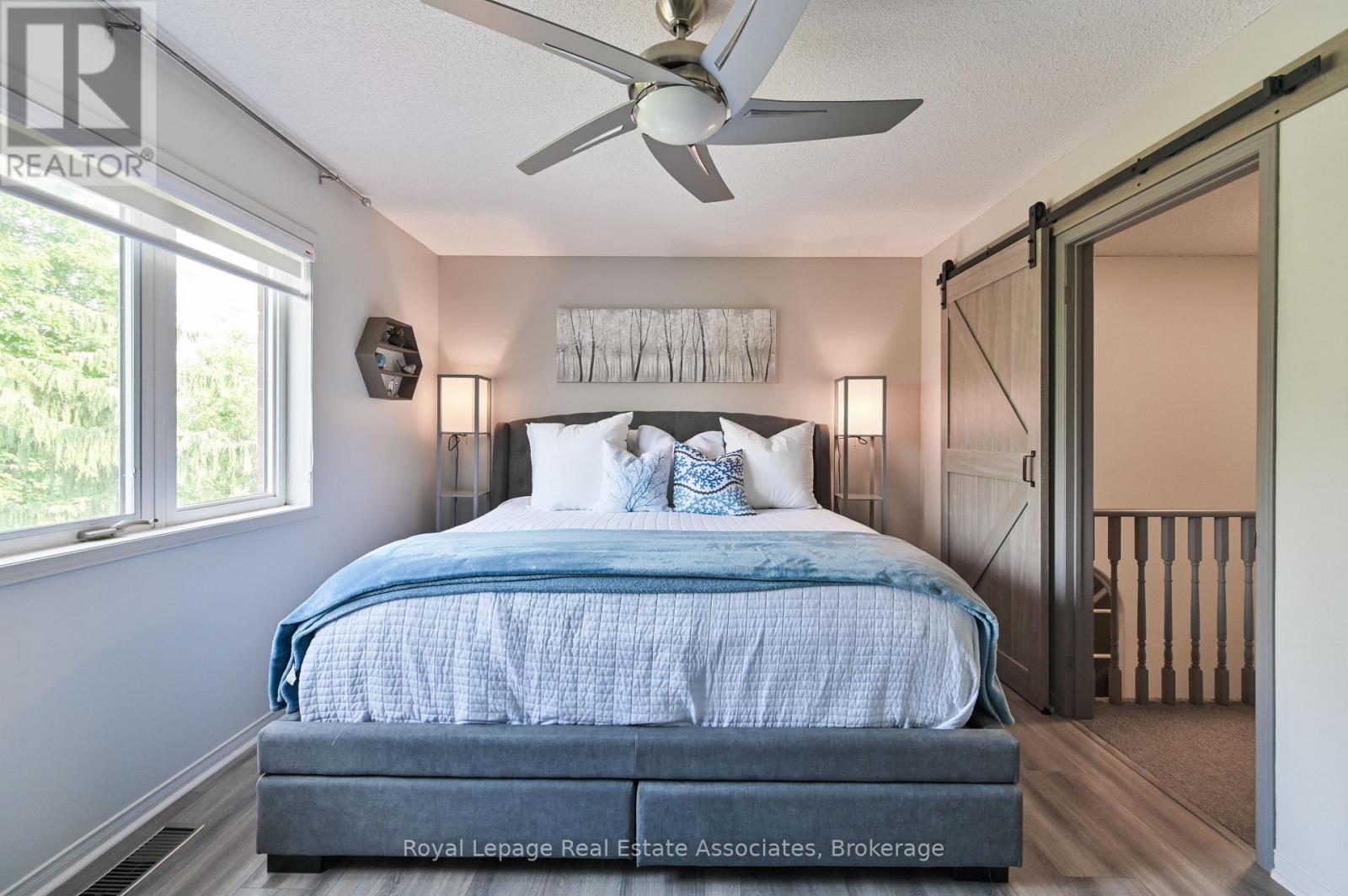 Photo 22 of 7514 Black Walnut Trail, Mississauga ON