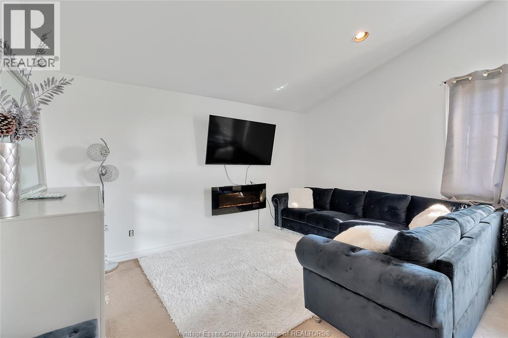 Photo 17 of 1414 Girard Drive, Lakeshore ON