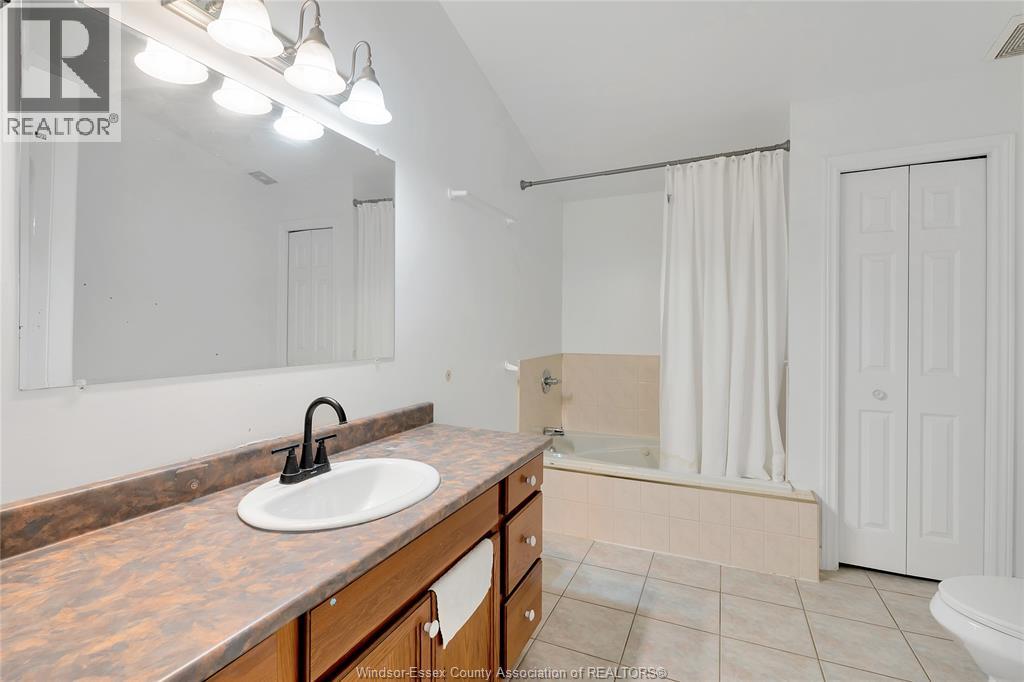 Photo 20 of 1414 Girard Drive, Lakeshore ON