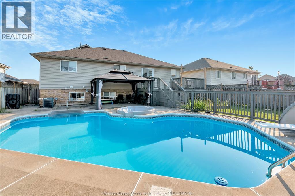 Photo 32 of 1414 Girard Drive, Lakeshore ON