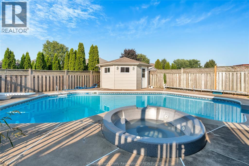 Photo 34 of 1414 Girard Drive, Lakeshore ON