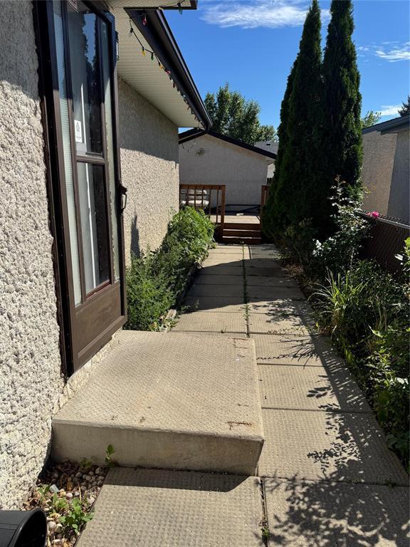 Photo 20 of 26 Leahcrest Crescent, Winnipeg MB