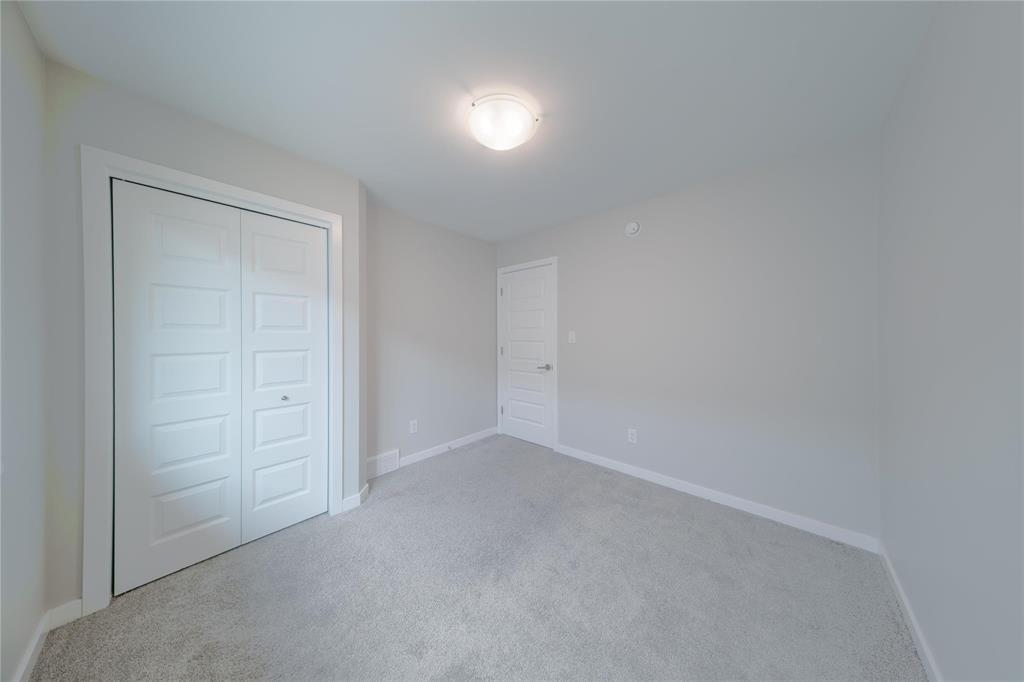 Photo 31 of 320 Crestmont Drive, Winnipeg MB