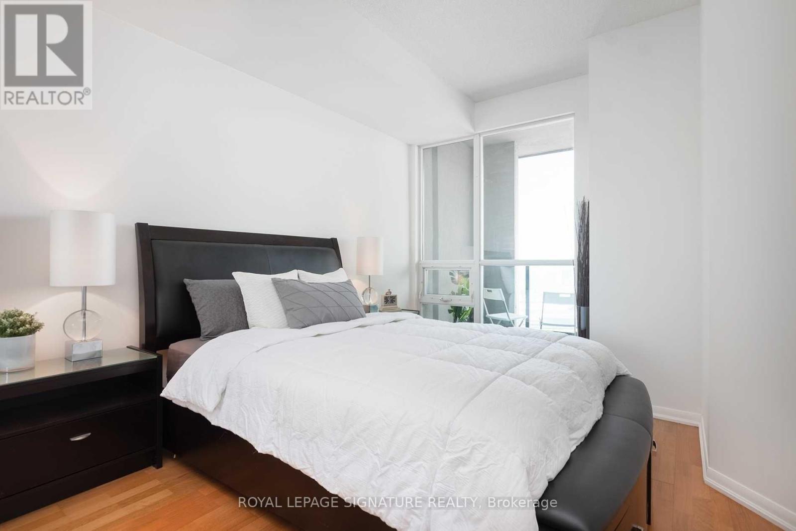 Photo 9 of 3601 219 Fort York Boulevard, Toronto ON