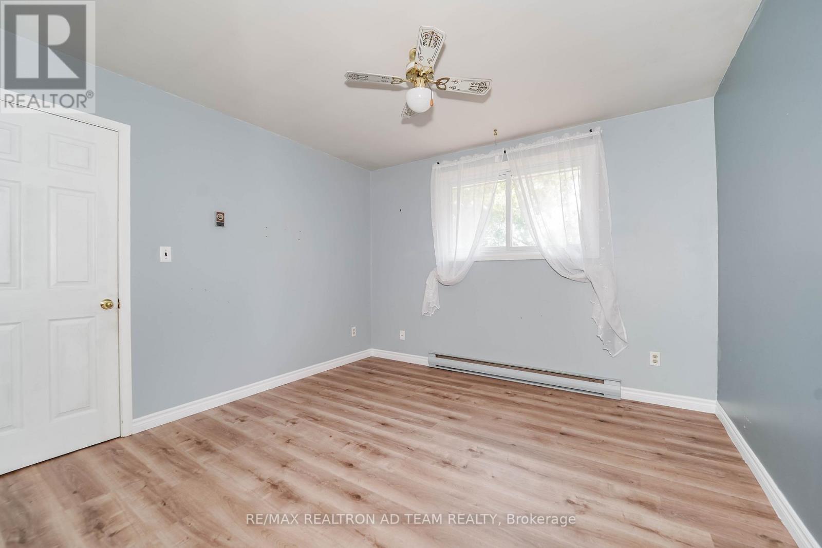 Photo 17 of 20 Little Avenue, Clarington ON