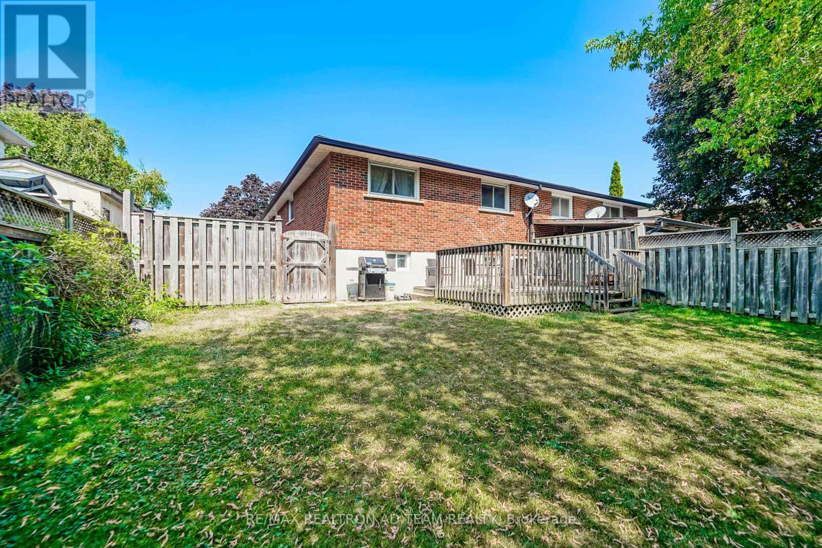 Photo 23 of 20 Little Avenue, Clarington ON