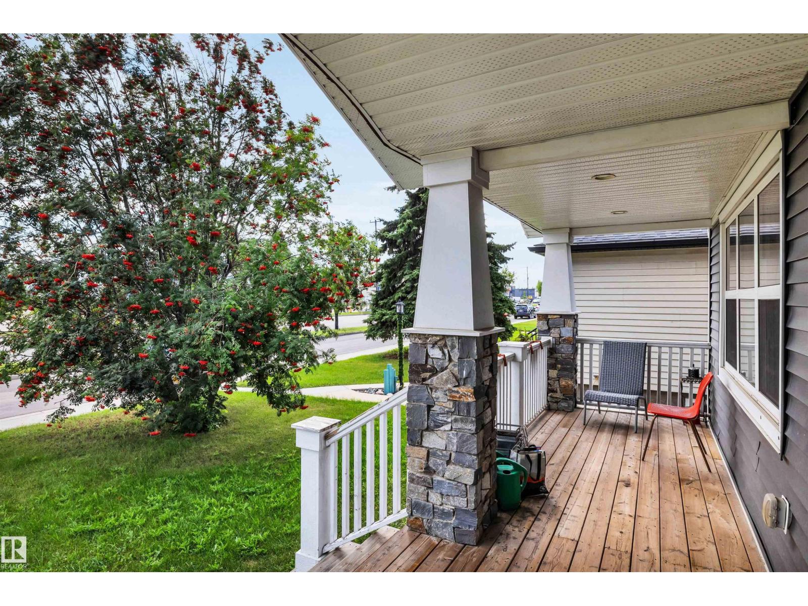 Photo 5 of 9516 63 Av Nw, Edmonton AB