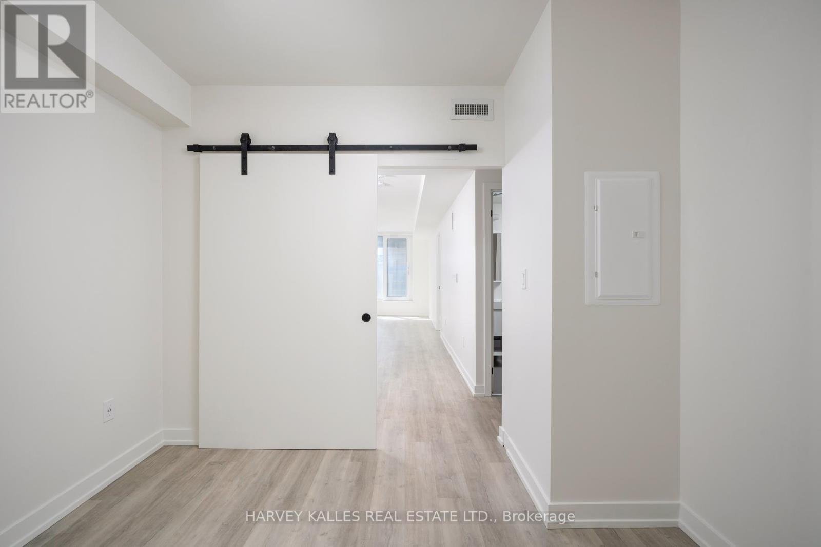 Photo 25 of 507 2 Augusta Avenue, Toronto ON