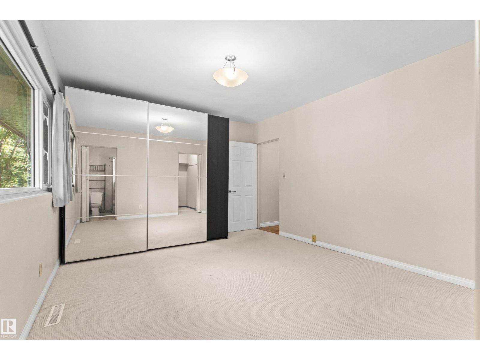Photo 27 of 11819 75 Av Nw, Edmonton AB