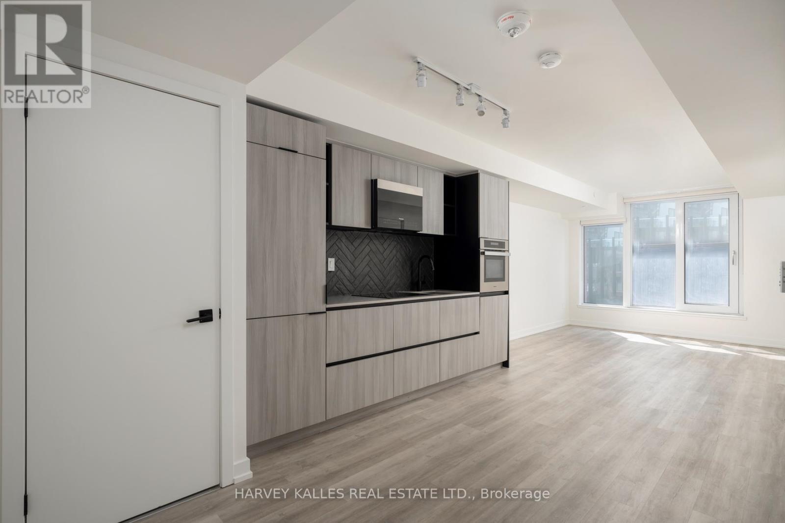 Photo 7 of 507 2 Augusta Avenue, Toronto ON