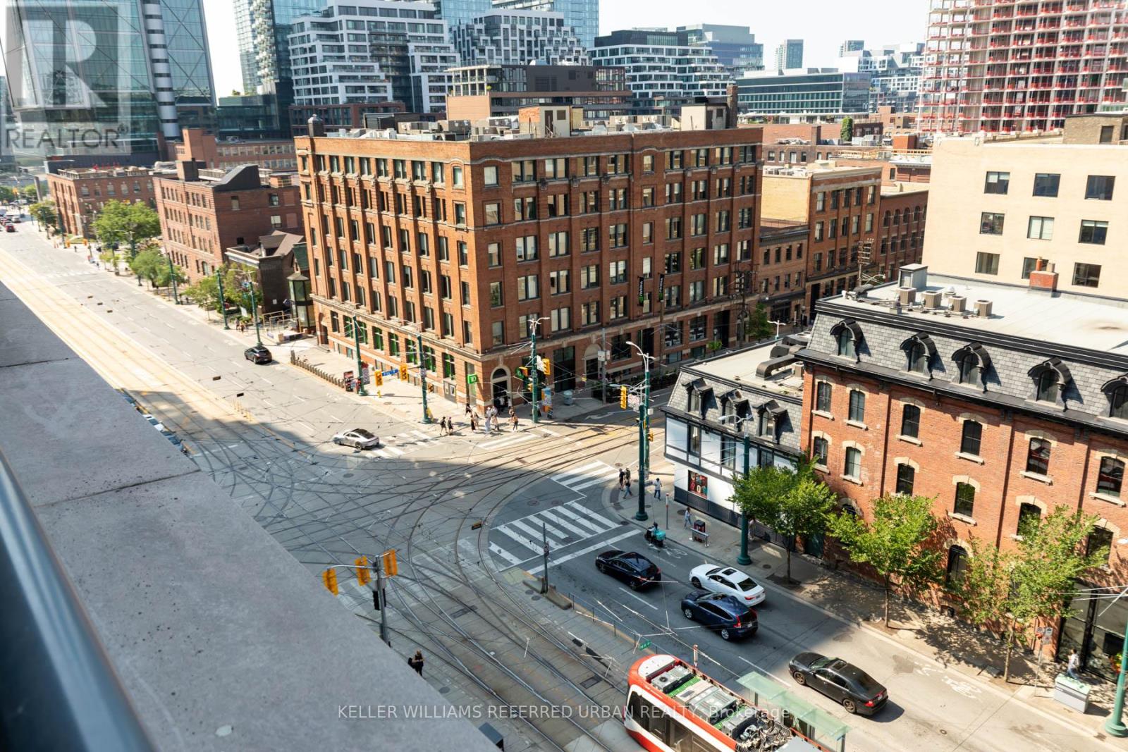 Photo 27 of 905 438 King Street W, Toronto ON