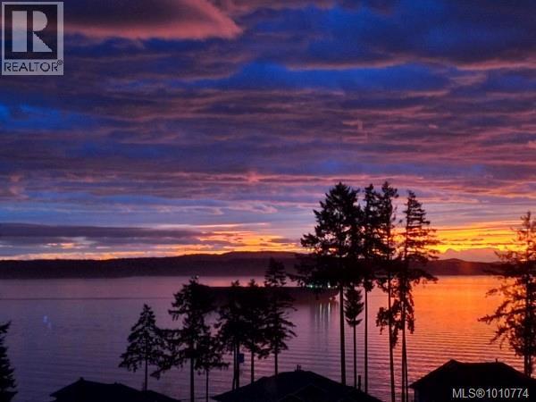 Photo 4 of 10801 Guilbride Dr, Ladysmith BC