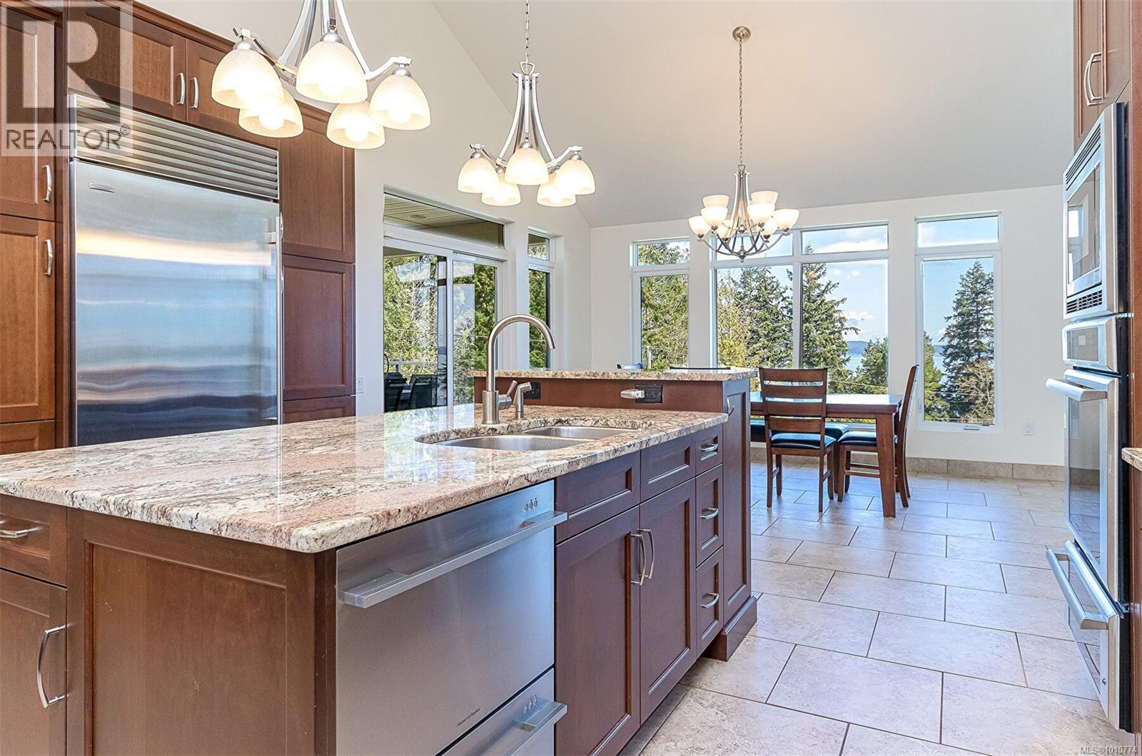 Photo 26 of 10801 Guilbride Dr, Ladysmith BC