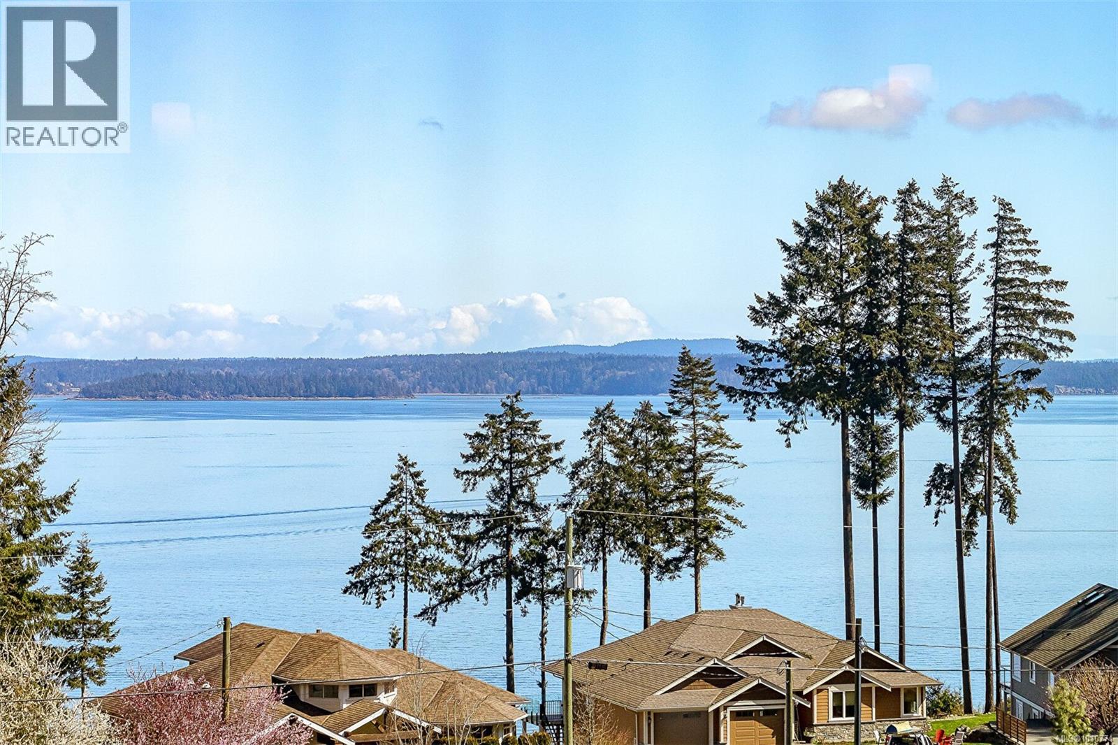 Photo 15 of 10801 Guilbride Dr, Ladysmith BC