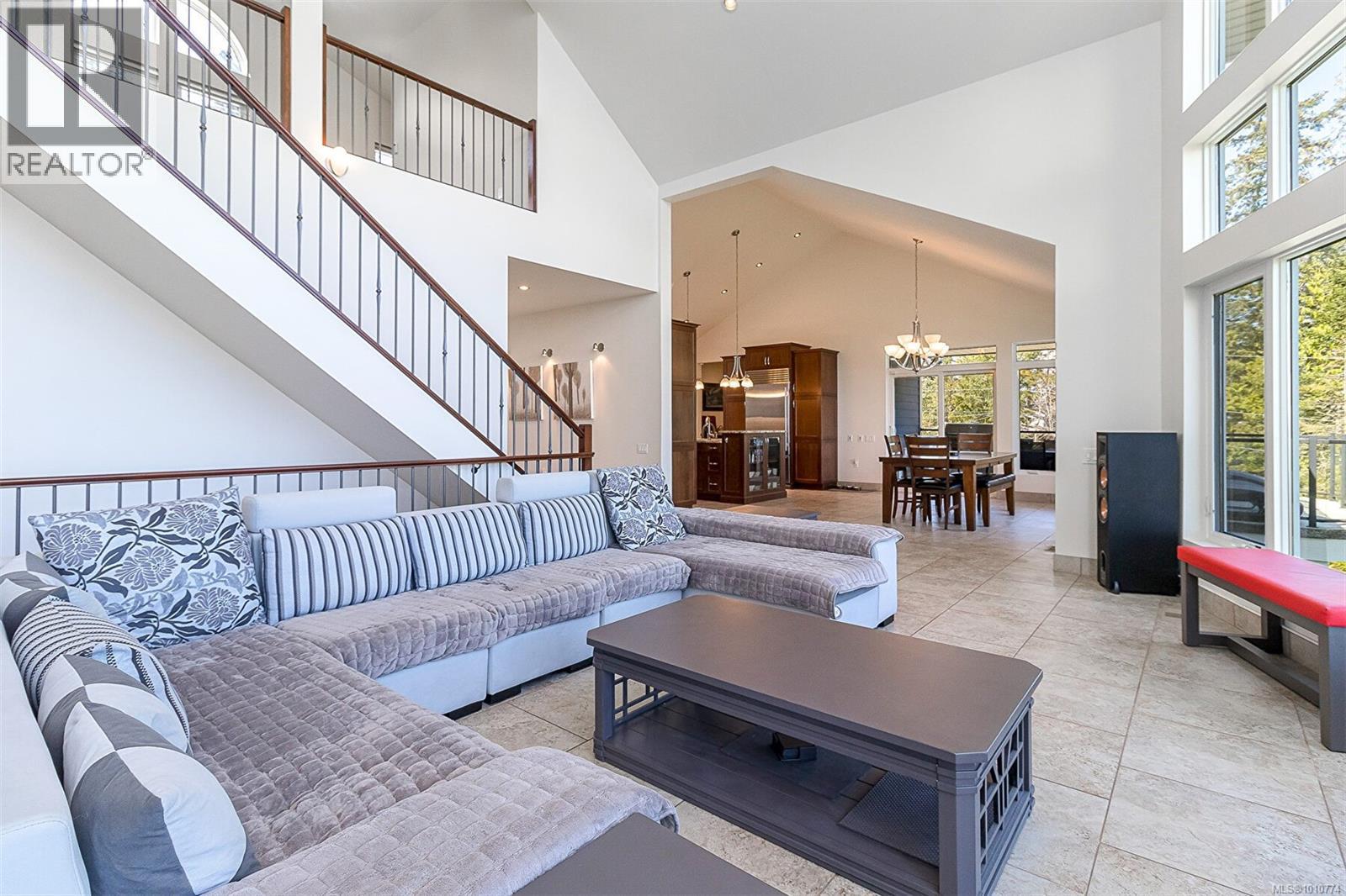 Photo 16 of 10801 Guilbride Dr, Ladysmith BC