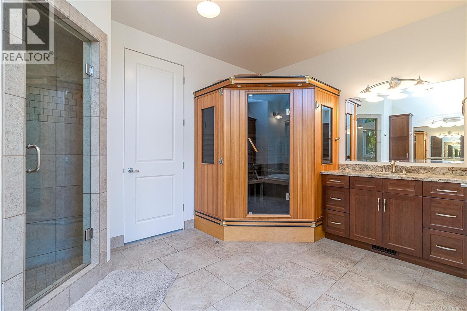 Photo 45 of 10801 Guilbride Dr, Ladysmith BC