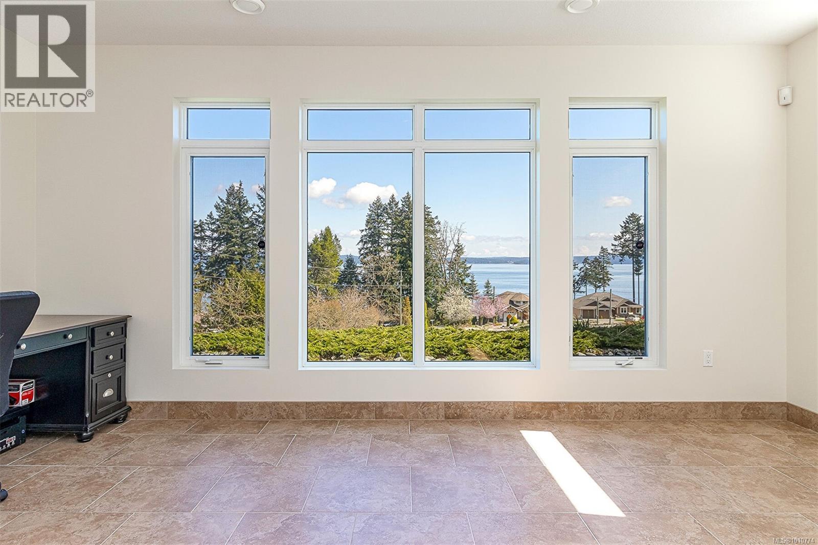 Photo 57 of 10801 Guilbride Dr, Ladysmith BC
