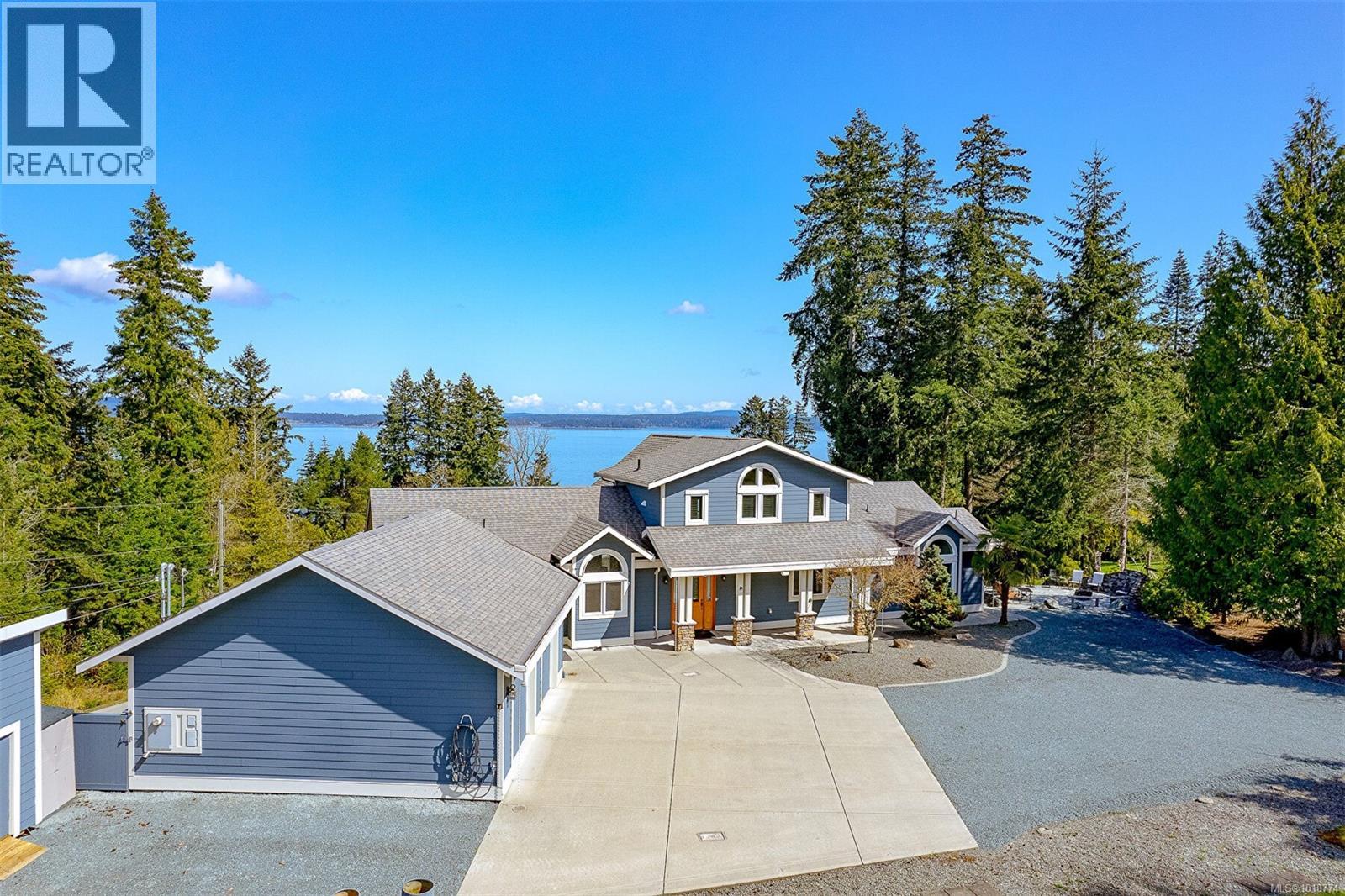 Photo 3 of 10801 Guilbride Dr, Ladysmith BC