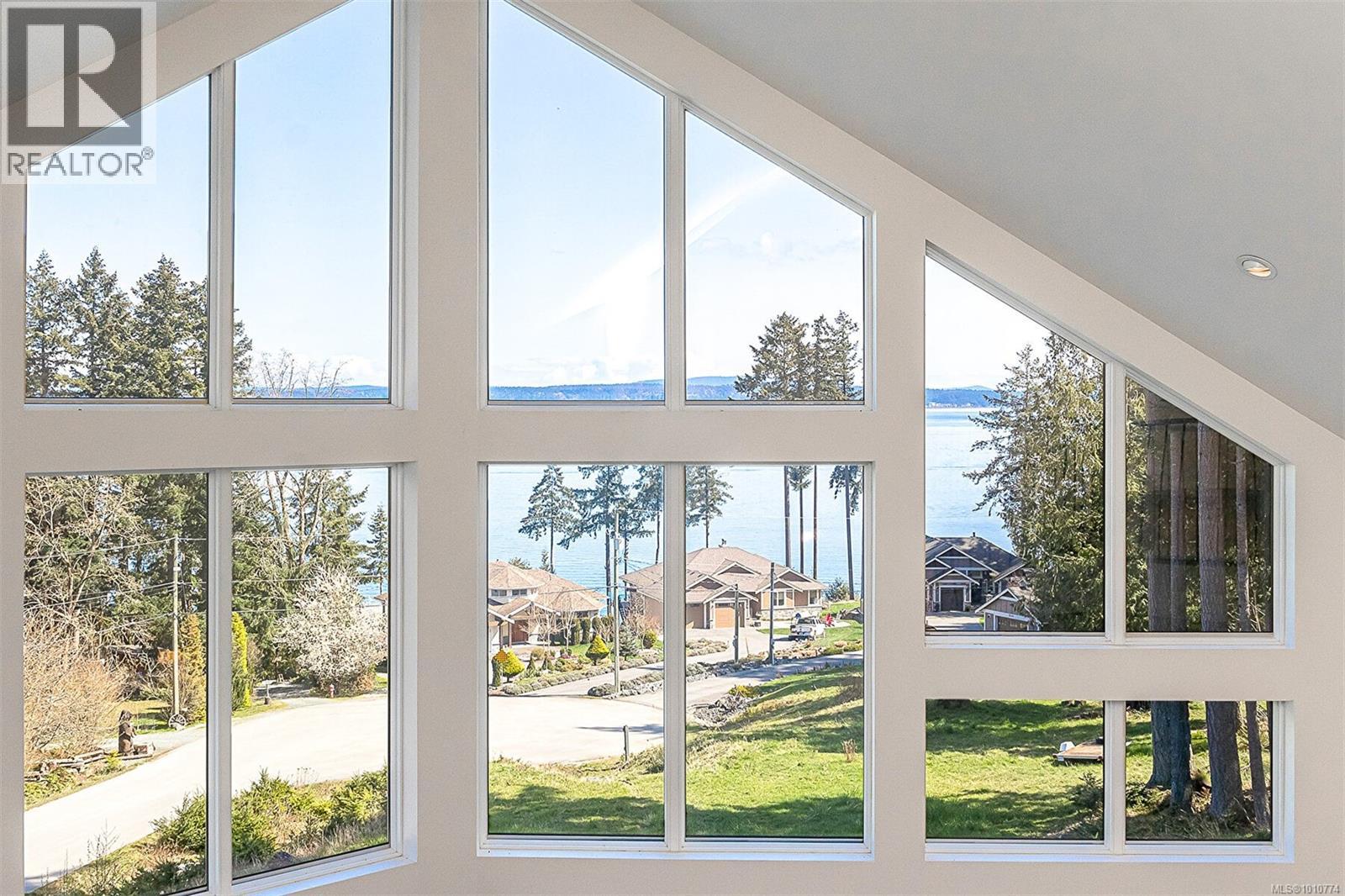 Photo 53 of 10801 Guilbride Dr, Ladysmith BC