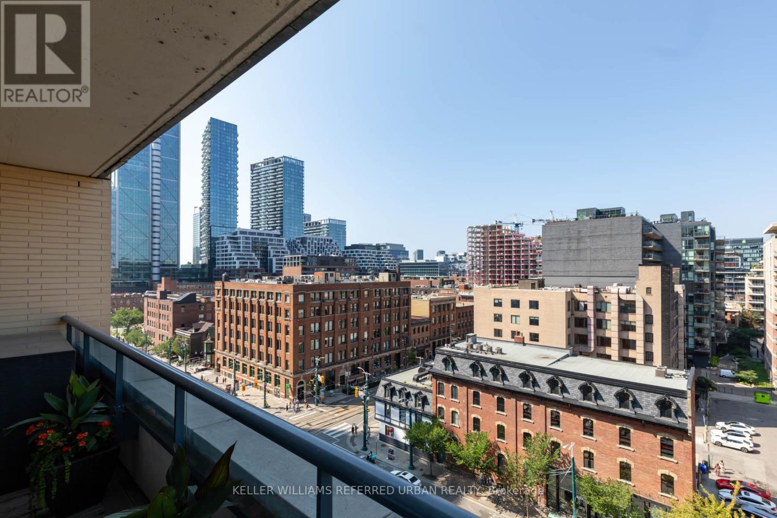 Photo 24 of 905 438 King Street W, Toronto ON
