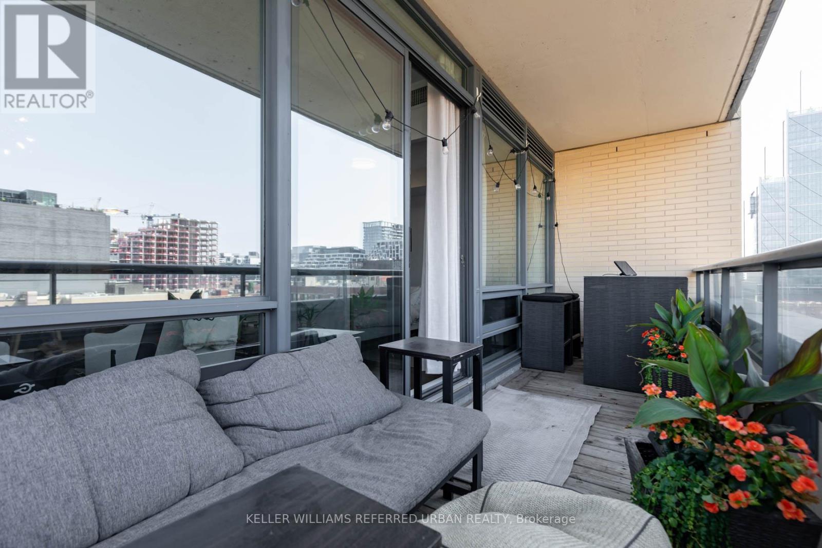 Photo 26 of 905 438 King Street W, Toronto ON