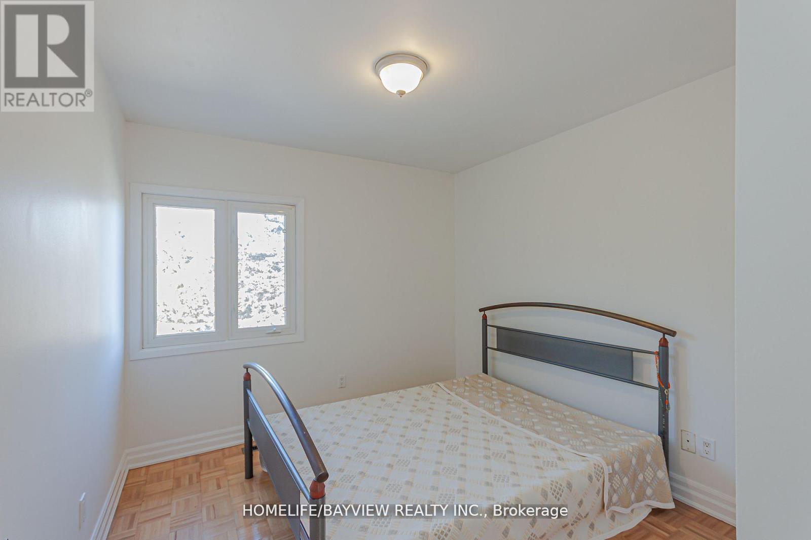 Photo 19 of 49 Hilltop Court, Caledon ON