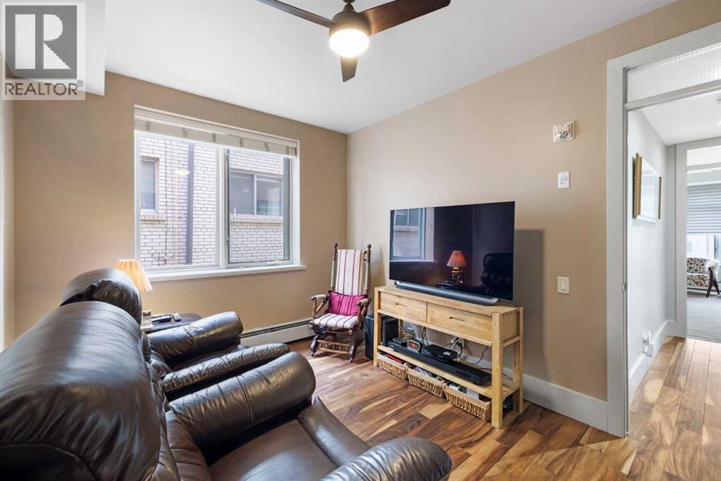 Single Family House for Sale in   Kensington Close NW Hillhurst Calgary 