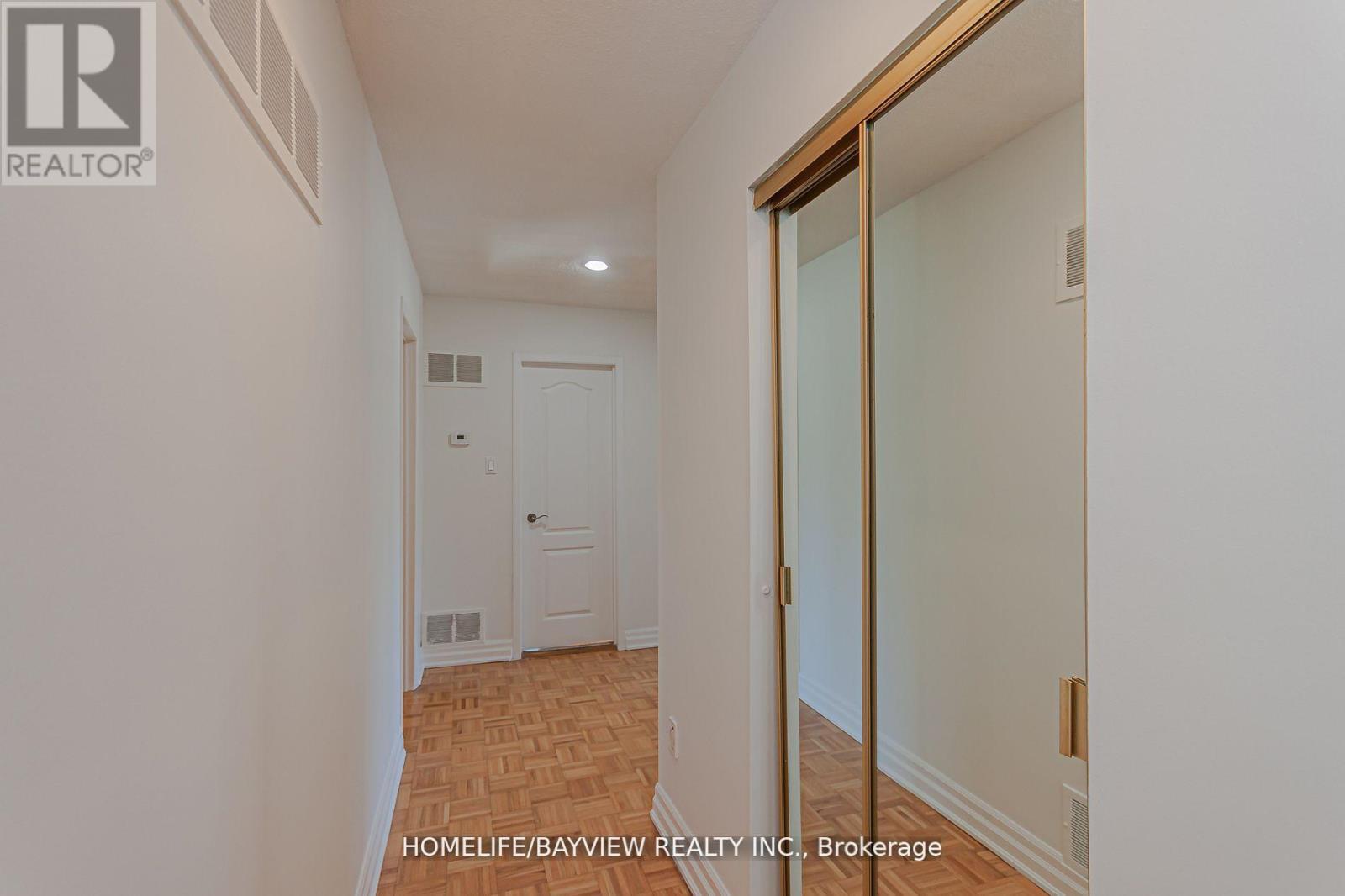 Photo 13 of 49 Hilltop Court, Caledon ON
