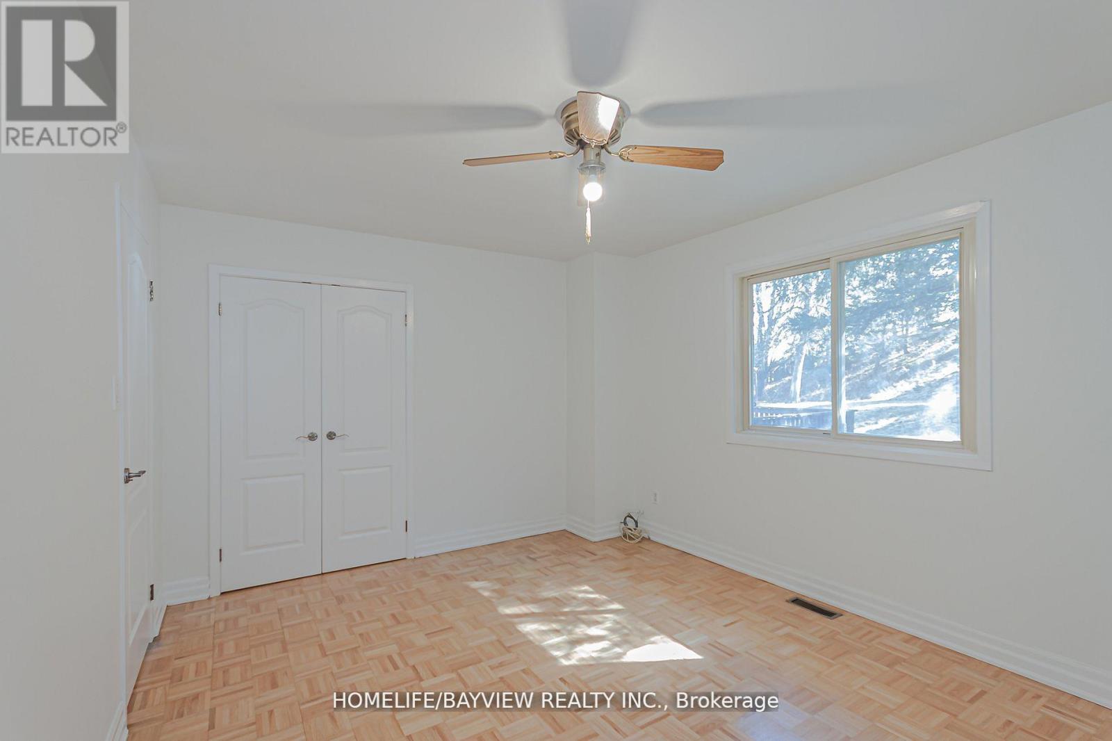 Photo 15 of 49 Hilltop Court, Caledon ON