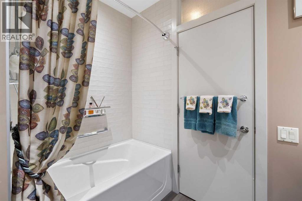 Single Family House for Sale in   Kensington Close NW Hillhurst Calgary 