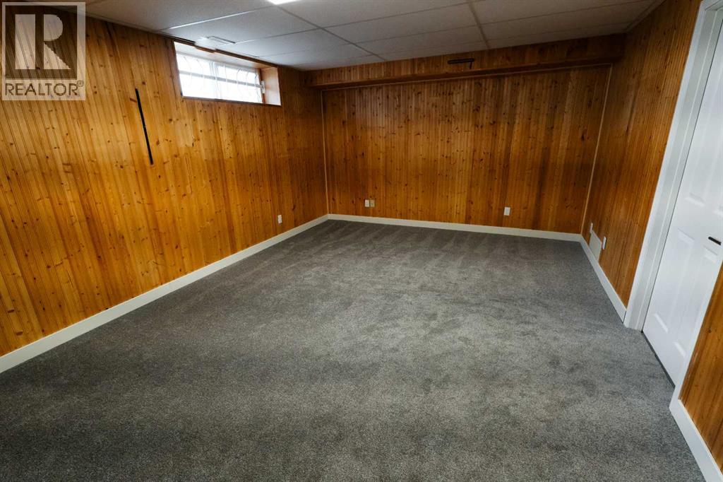 Single Family House for Sale in  Whitmire Villas NE Whitehorn Calgary 