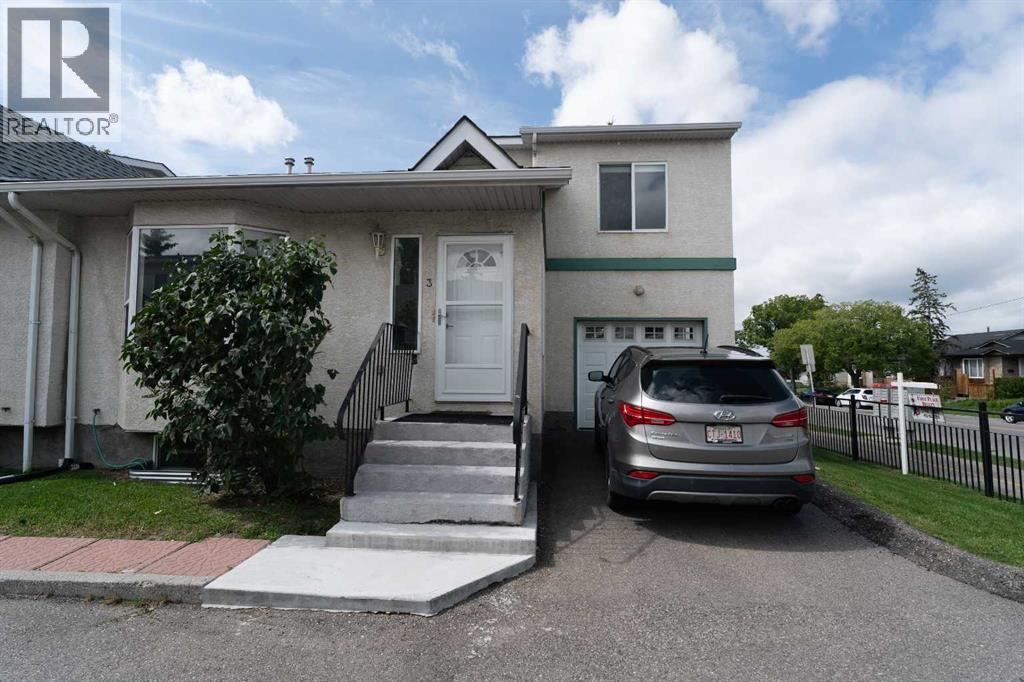 Single Family House for Sale in  Whitmire Villas NE Whitehorn Calgary 