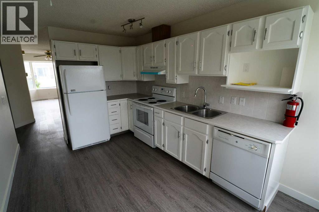 Single Family House for Sale in  Whitmire Villas NE Whitehorn Calgary 
