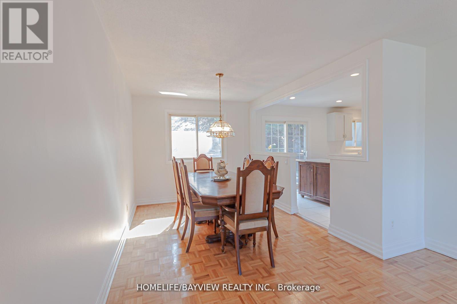 Photo 5 of 49 Hilltop Court, Caledon ON
