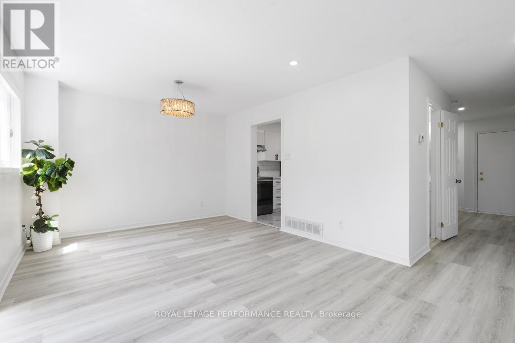 Photo 15 of 1416 Caravel Crescent, Ottawa ON