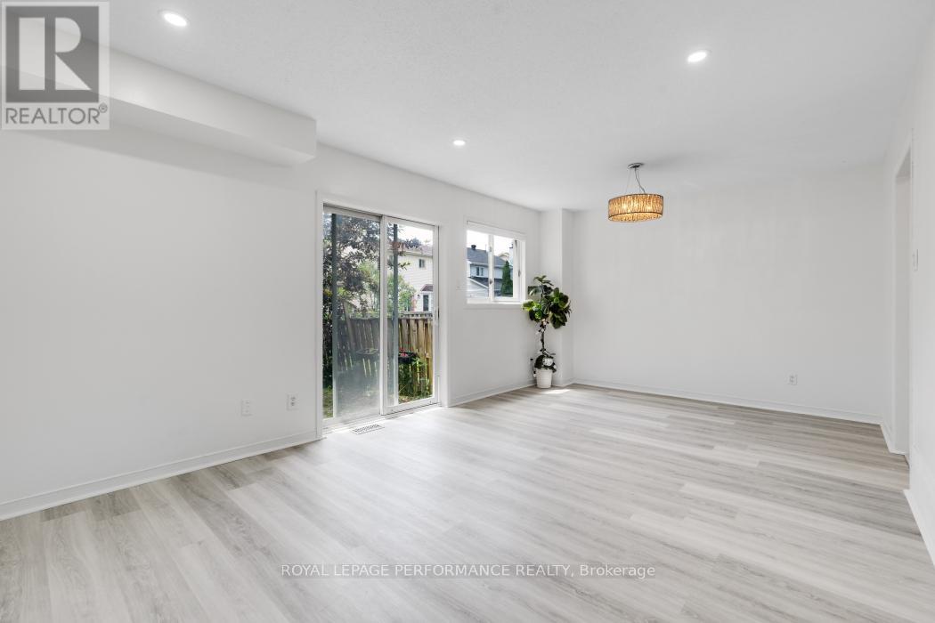 Photo 16 of 1416 Caravel Crescent, Ottawa ON