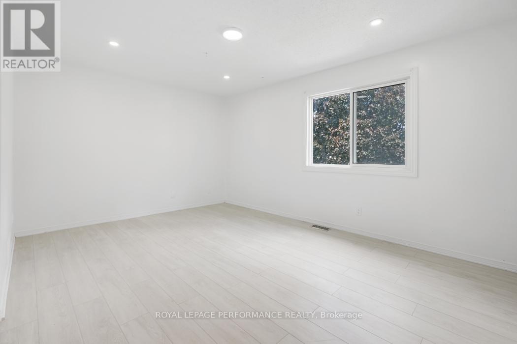 Photo 19 of 1416 Caravel Crescent, Ottawa ON