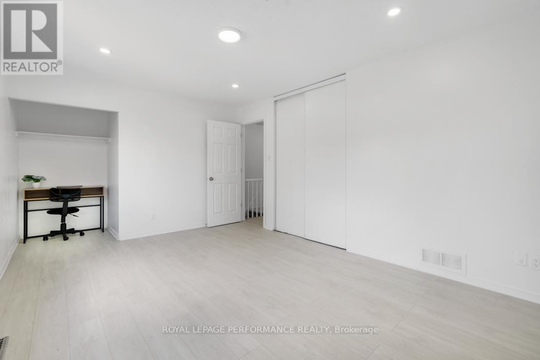 Photo 20 of 1416 Caravel Crescent, Ottawa ON