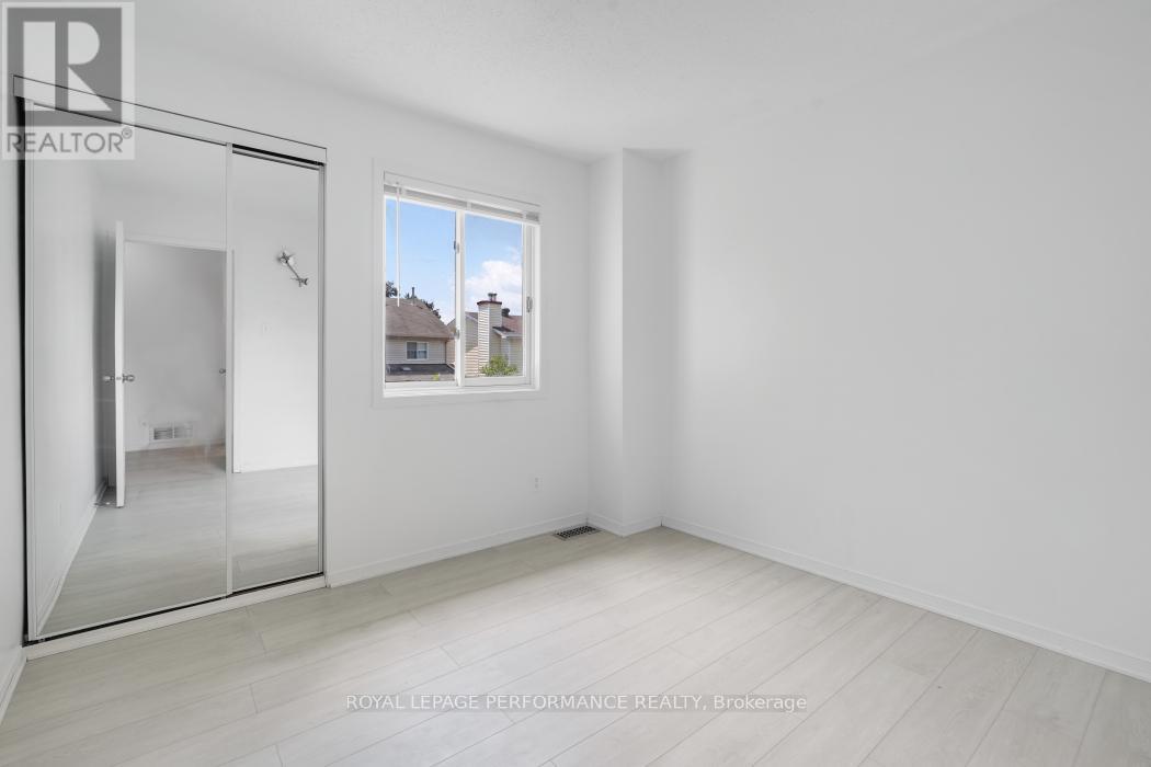 Photo 22 of 1416 Caravel Crescent, Ottawa ON