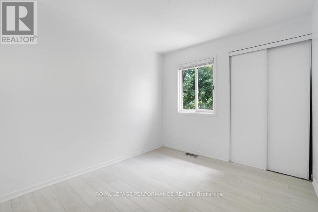 Photo 24 of 1416 Caravel Crescent, Ottawa ON