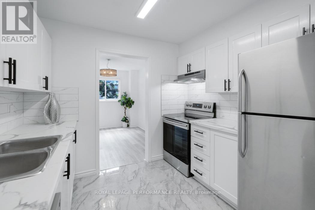 Photo 8 of 1416 Caravel Crescent, Ottawa ON