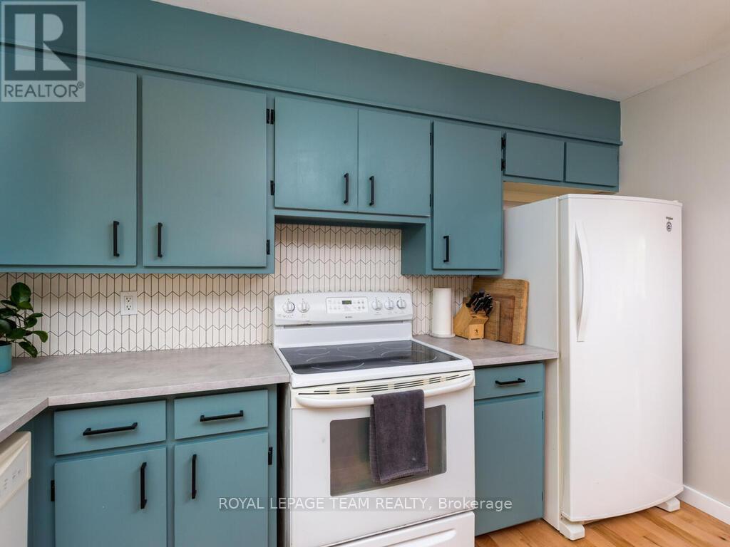 Photo 32 of 6677 Roger Stevens Drive N, Montague ON