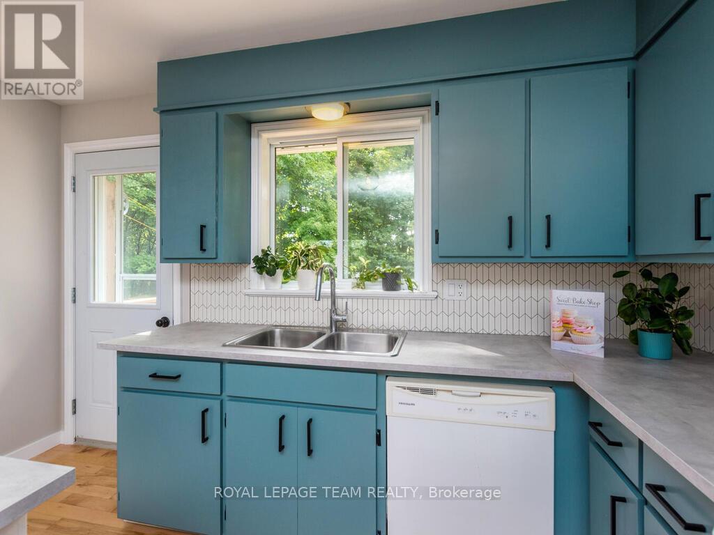 Photo 33 of 6677 Roger Stevens Drive N, Montague ON
