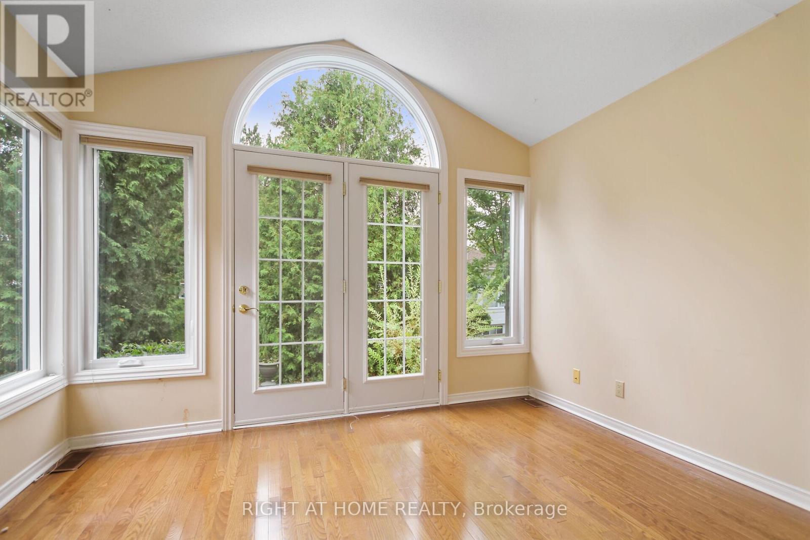 Garden room or office