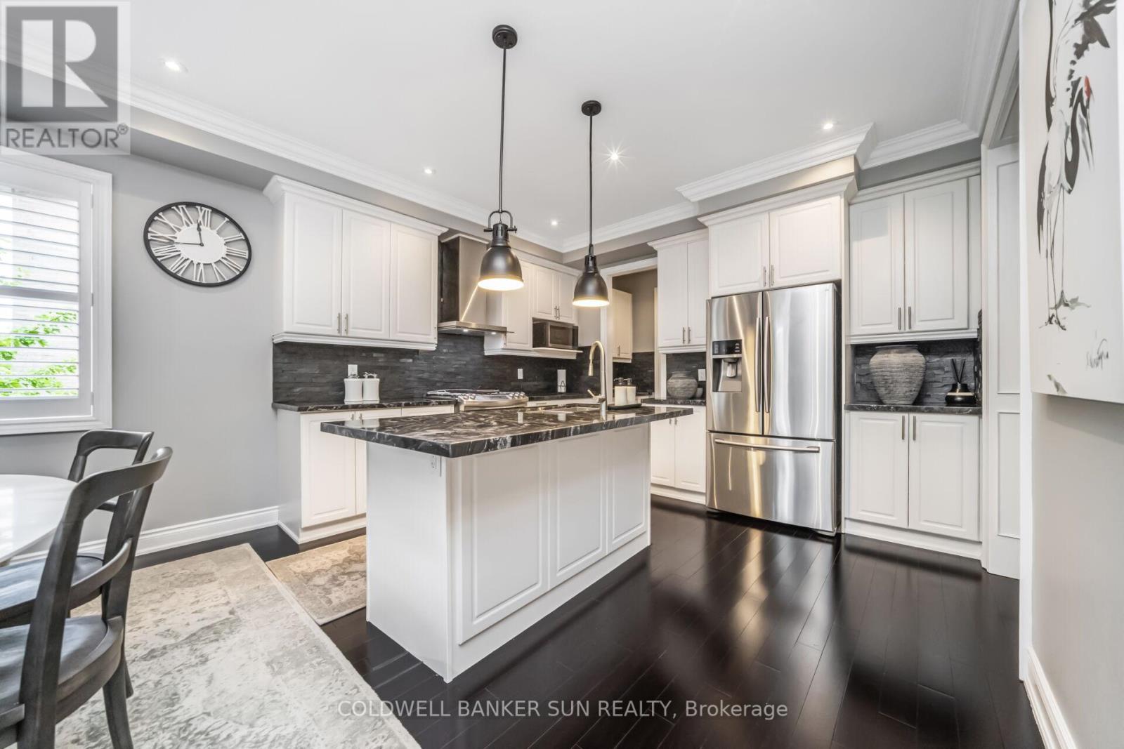 Photo 15 of 58 Copeland Crescent, Innisfil ON