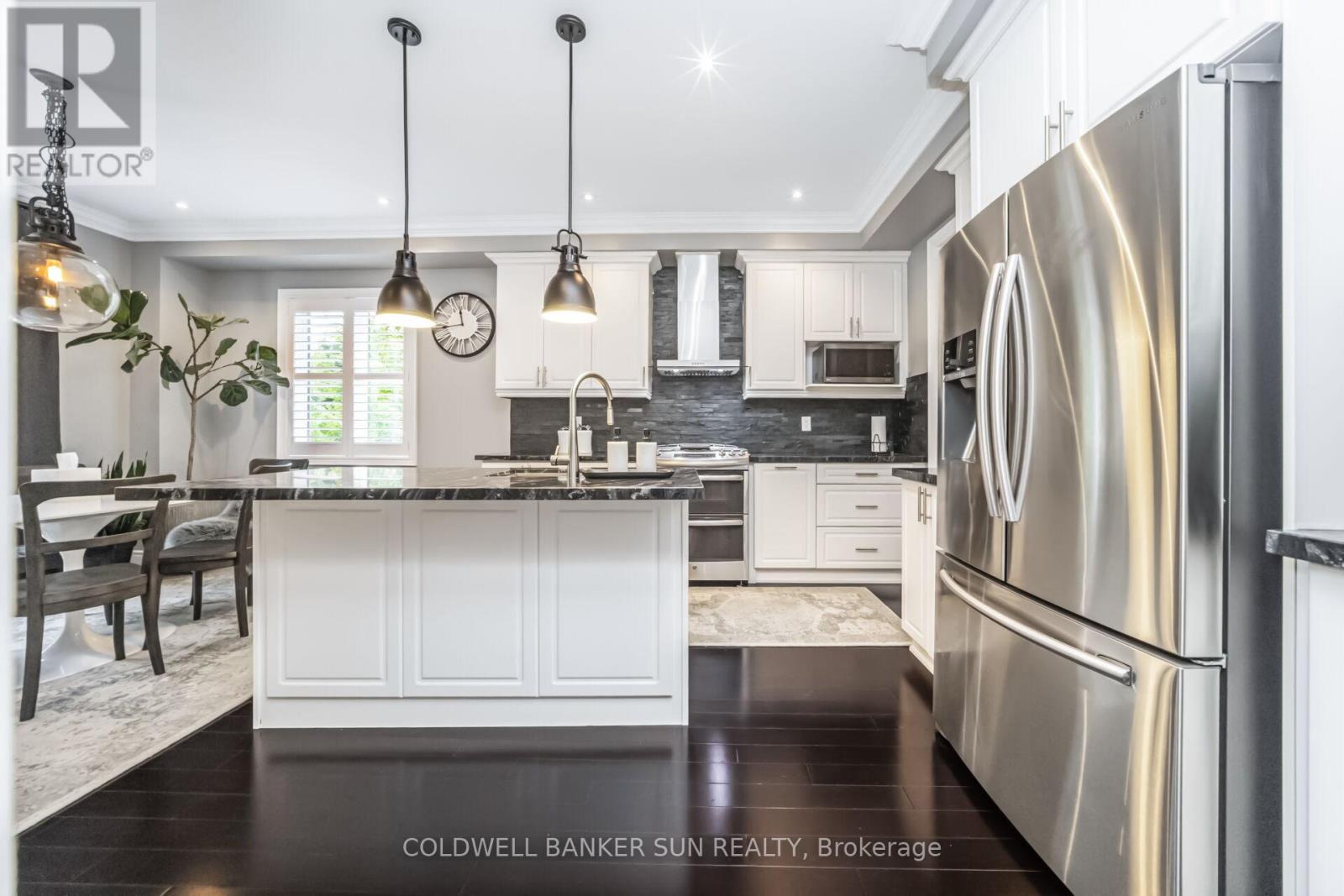 Photo 16 of 58 Copeland Crescent, Innisfil ON