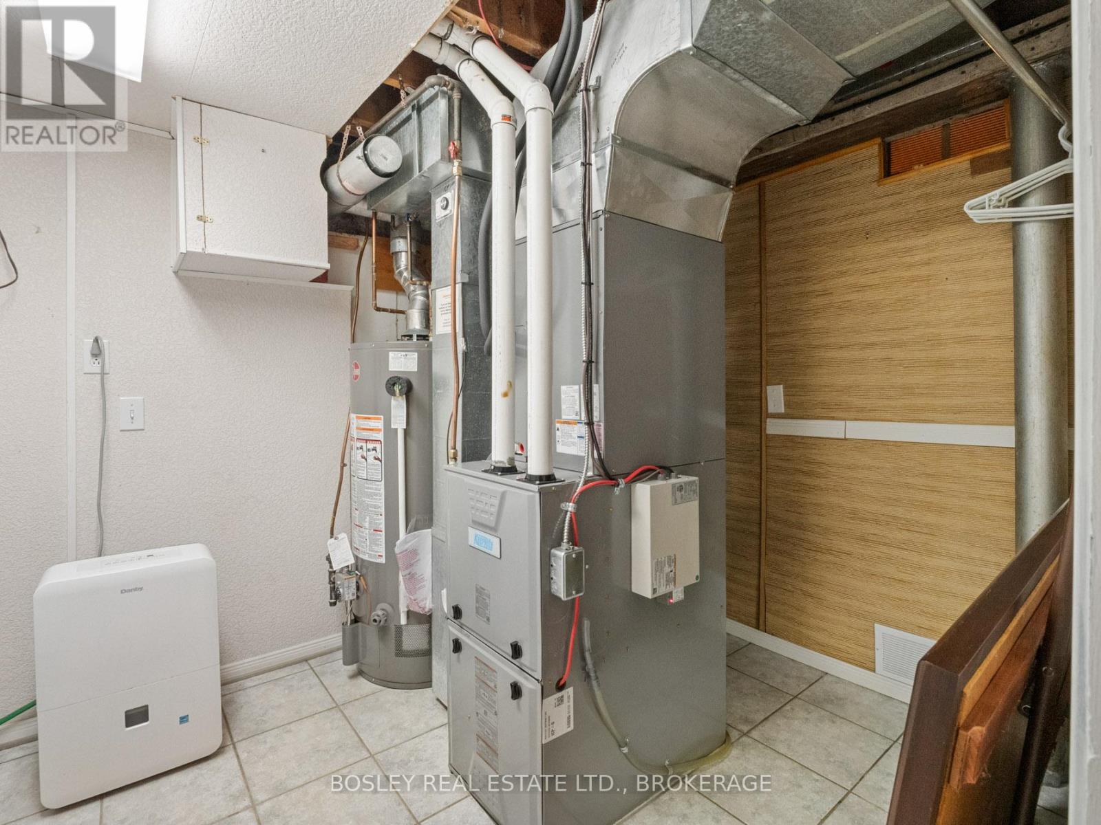 Photo 27 of 10 Cameron Road, St Catharines ON