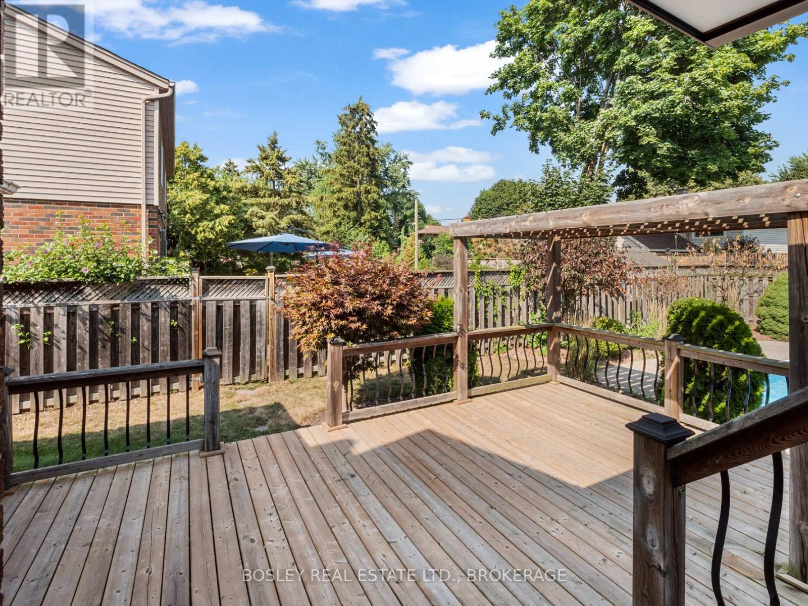 Photo 33 of 10 Cameron Road, St Catharines ON