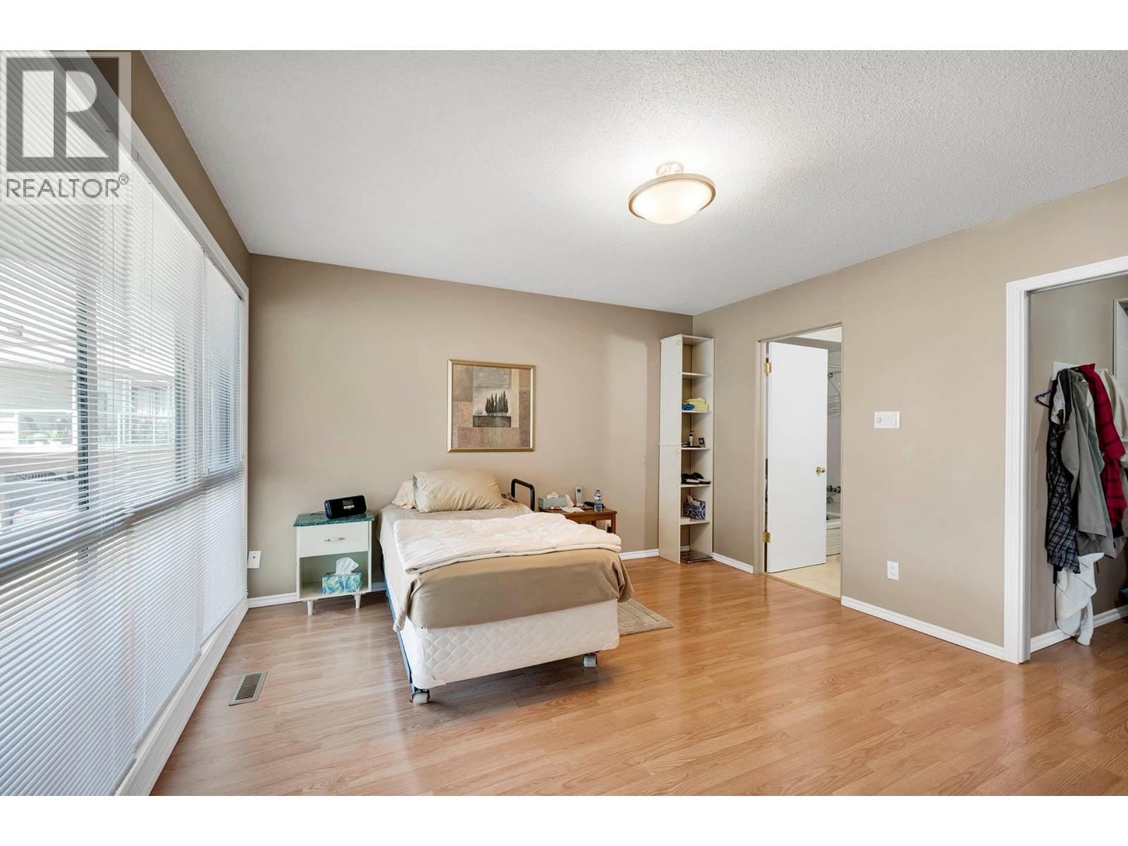 #33 137 MCGILL ROAD - 14