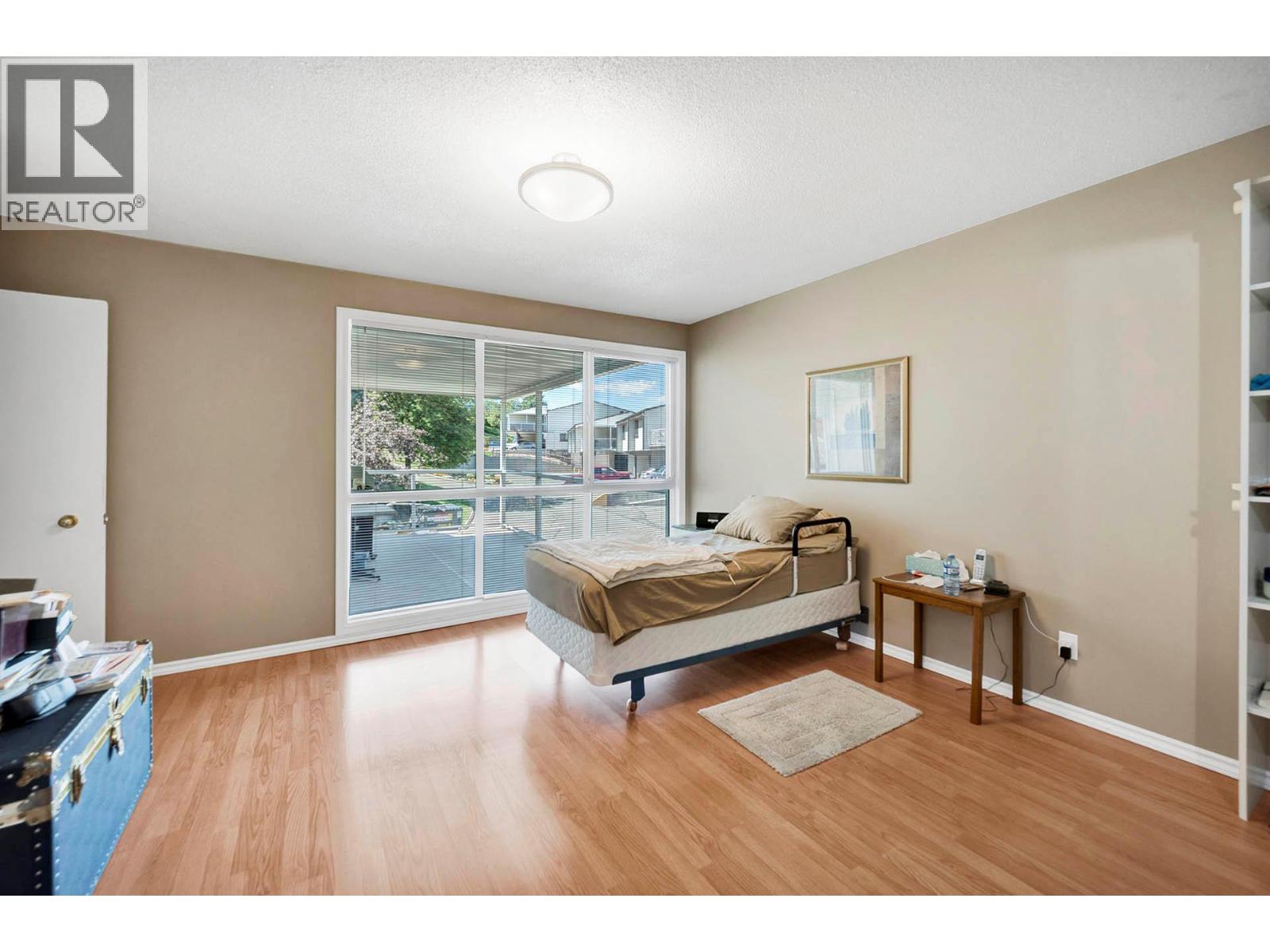 #33 137 MCGILL ROAD - 15